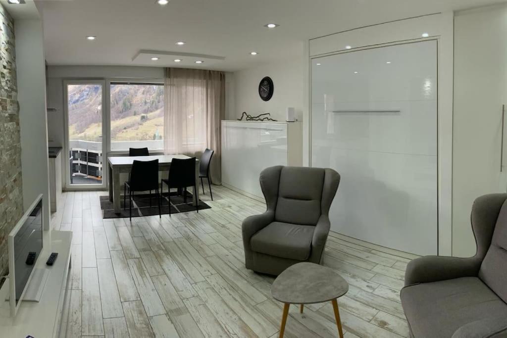 Haus Flaminia 15 - View / Free Parking Appartement *